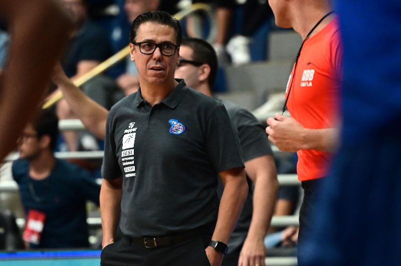 Helinho Garcia seguirá apostando na base durante sequência do Paulista de Basquete